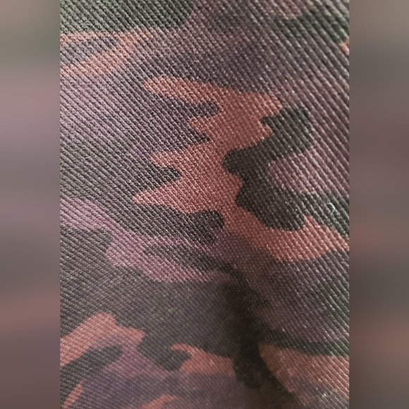 Spanx Purple & Black Camouflage Leggings | Size Medium – Sculpting Activewear - Picture 3 of 4